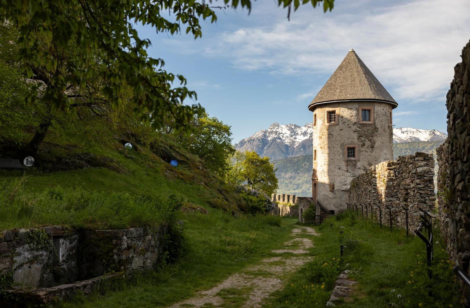 فندق Castel Pergine بيرجيني فالسويانا المظهر الخارجي الصورة